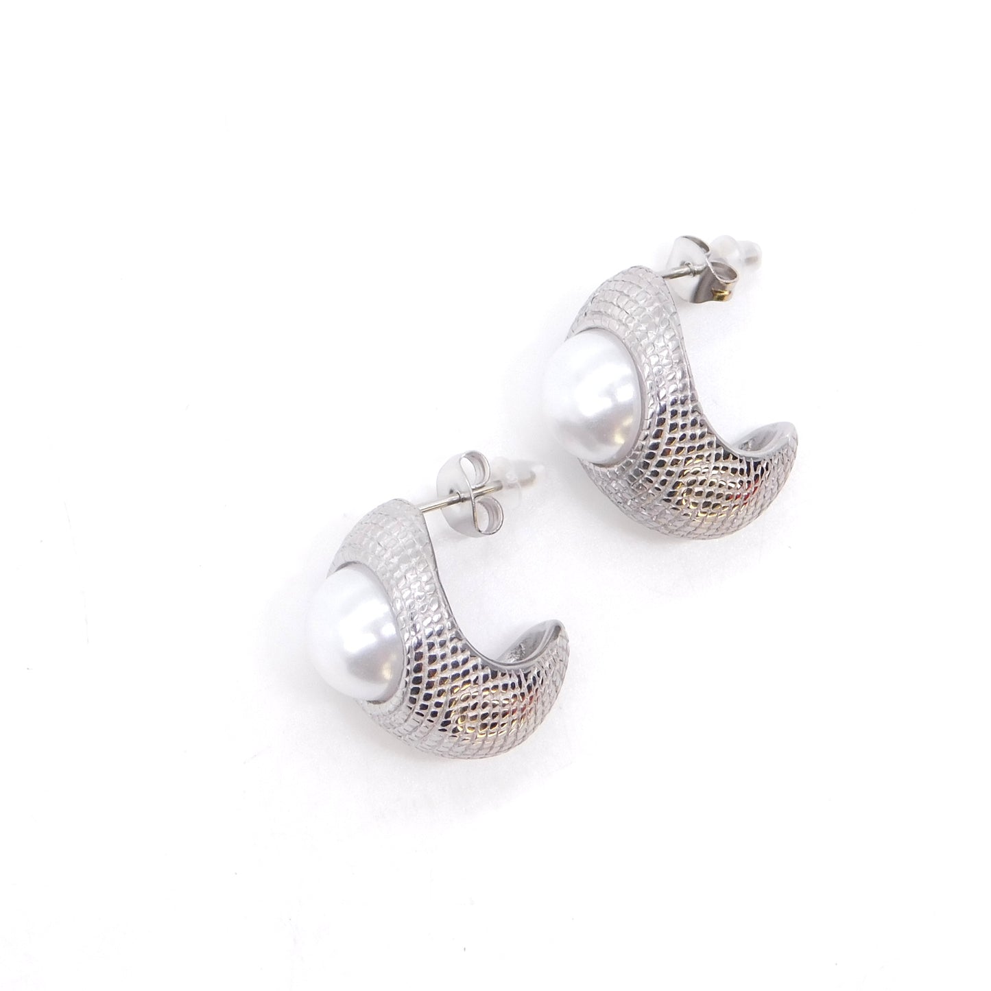 Earrings Pearl on Shell Silver